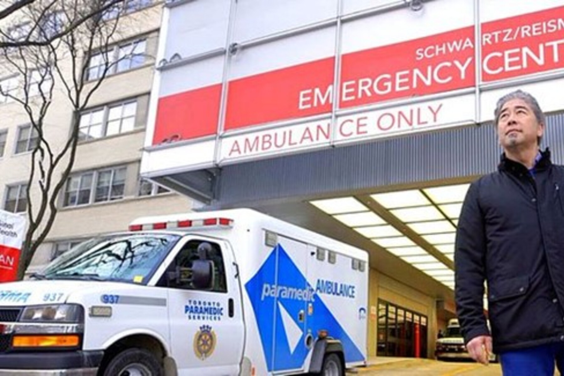Jacques Lee image in front of Mount Sinai Emergency Department